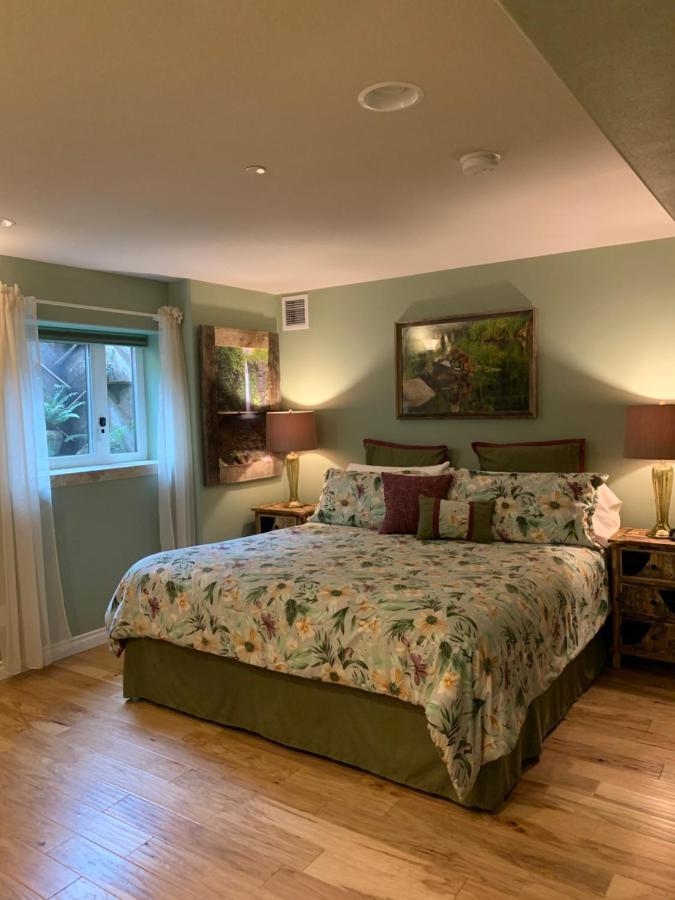 Fox Den Bed & Breakfast Левенуэрт Экстерьер фото