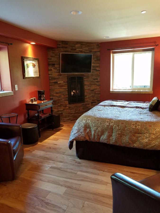 Fox Den Bed & Breakfast Левенуэрт Экстерьер фото