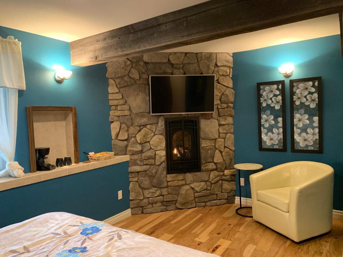 Fox Den Bed & Breakfast Левенуэрт Экстерьер фото