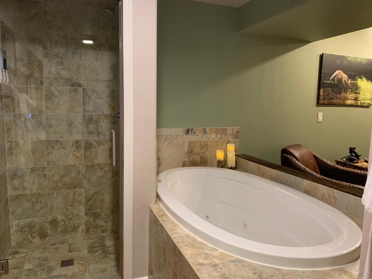 Fox Den Bed & Breakfast Левенуэрт Экстерьер фото
