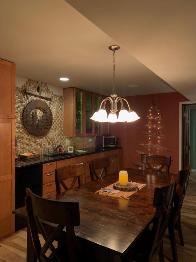 Fox Den Bed & Breakfast Левенуэрт Экстерьер фото