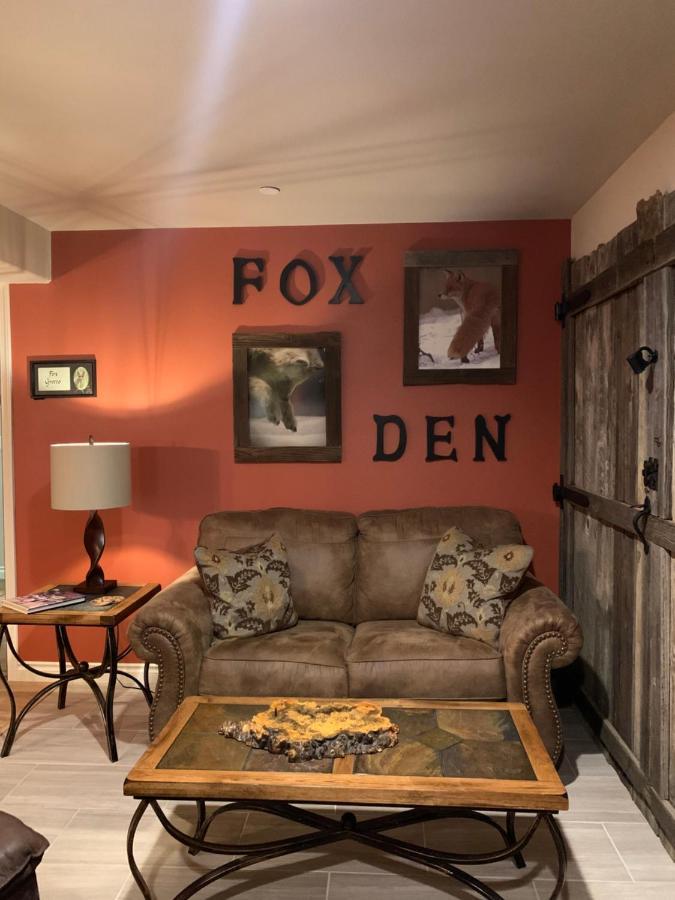 Fox Den Bed & Breakfast Левенуэрт Экстерьер фото