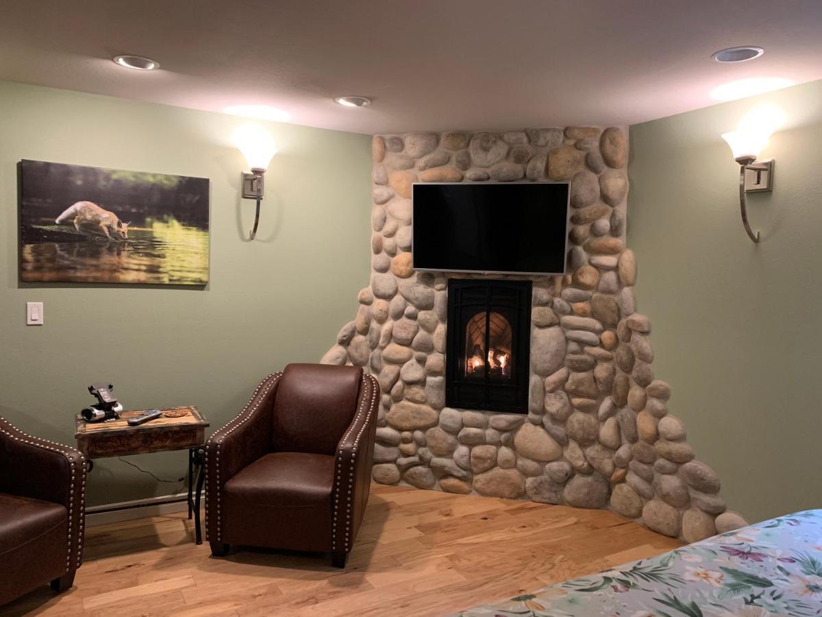Fox Den Bed & Breakfast Левенуэрт Экстерьер фото
