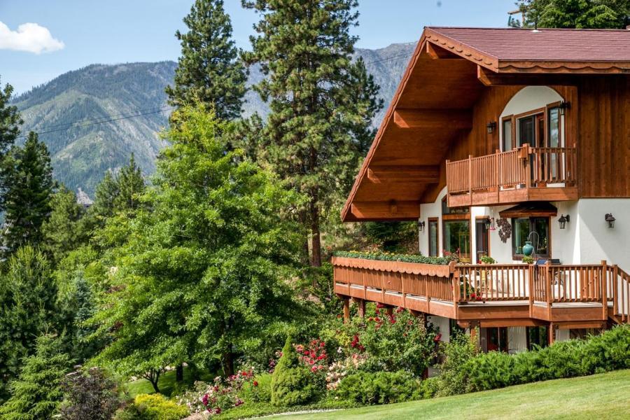 Fox Den Bed & Breakfast Левенуэрт Экстерьер фото