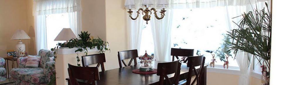 Fox Den Bed & Breakfast Левенуэрт Экстерьер фото